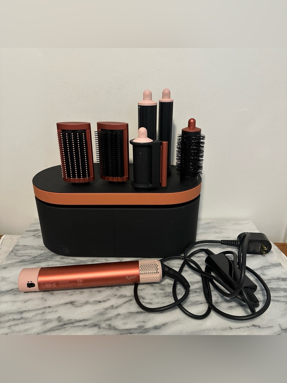 Dyson Airwrap Complete Styling Set - Black and Copper
